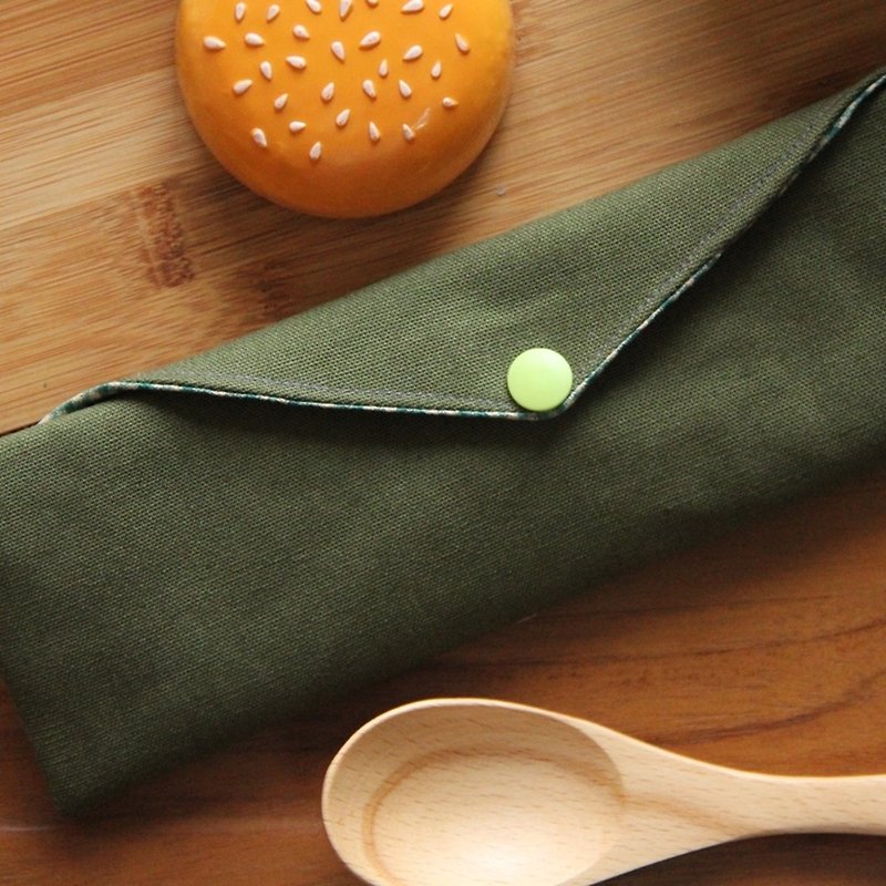 客製~文青風環保筷袋7x26cm ~個性綠 收納包.環保筷袋.手作餐具袋 - 收納箱/收納用品 - 棉．麻 綠色