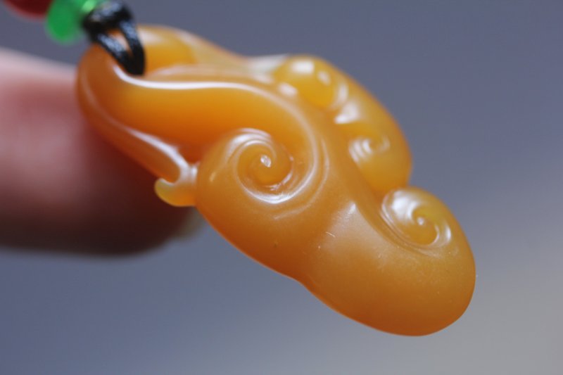 【事事如意】天然黃龍玉| 掛件| 靈芝吊墜|玉石項鏈|原創設計 - 項鍊 - 玉石 