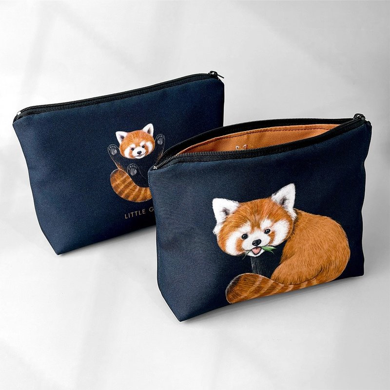 Universal Water Repellent Cosmetic Bag_ Little Panda - กระเป๋าเครื่องสำอาง - เส้นใยสังเคราะห์ สีดำ