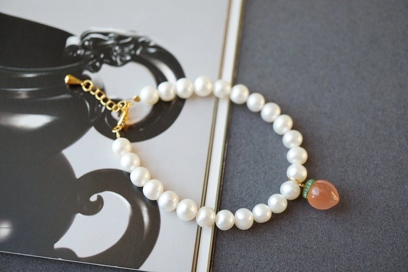 9mm natural primary color freshwater pearl sterling silver inlaid jade lotus design single circle bracelet s - Bracelets - Wood White