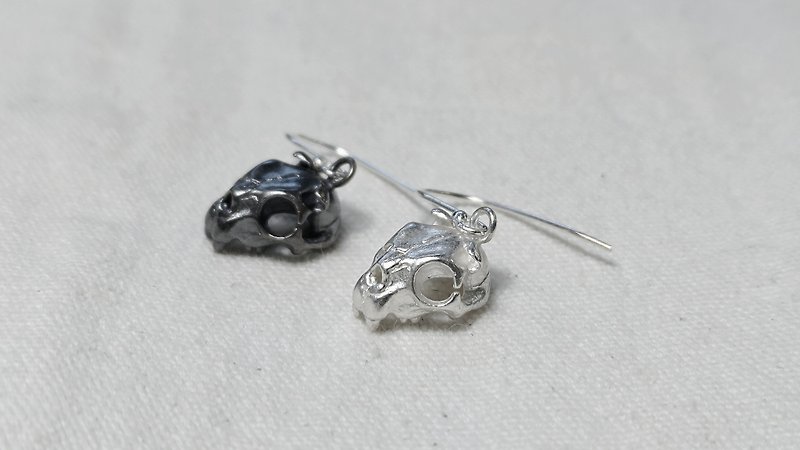 [925 Silver Jewelry LOU] Bone Series-Folded Ear Cat Head (sold separately) - Earrings & Clip-ons - Silver Silver