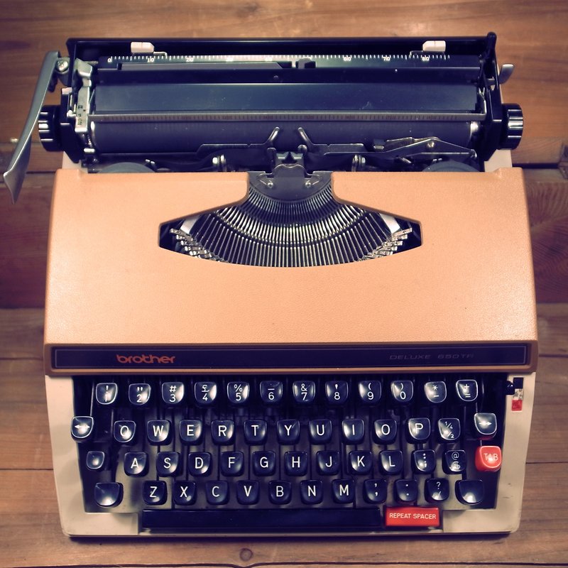 [Bones] BROTHER white x Cocoa Typewriter VINTAGE - อื่นๆ - พลาสติก ขาว