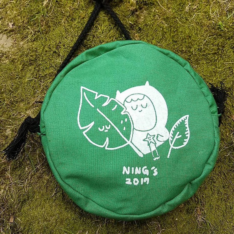 Ning's Round Bag - Green*Spot* - กระเป๋าแมสเซนเจอร์ - กระดาษ 