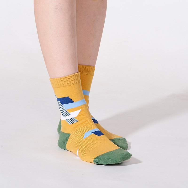Multiverse 3:4 /yellow/ socks - ถุงเท้า - ผ้าฝ้าย/ผ้าลินิน สีเหลือง