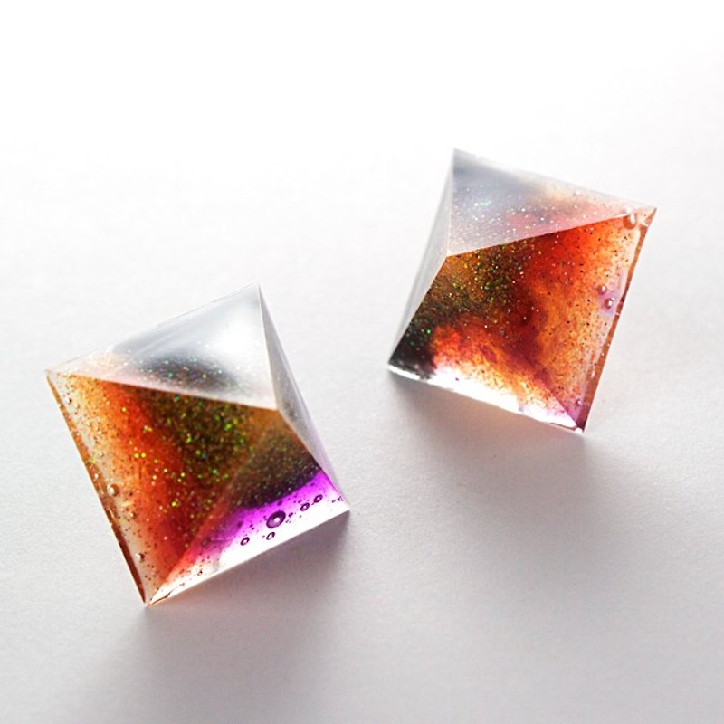 Pyramid earrings (maharaja) - ต่างหู - วัสดุอื่นๆ สีส้ม