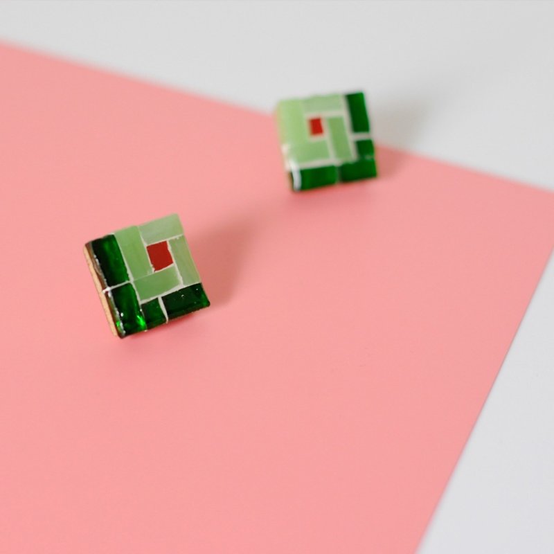 Stained Glass Mosaic Earrings/Ear Clips Green Square Handmade Contrast Color Geometry - ต่างหู - แก้ว 
