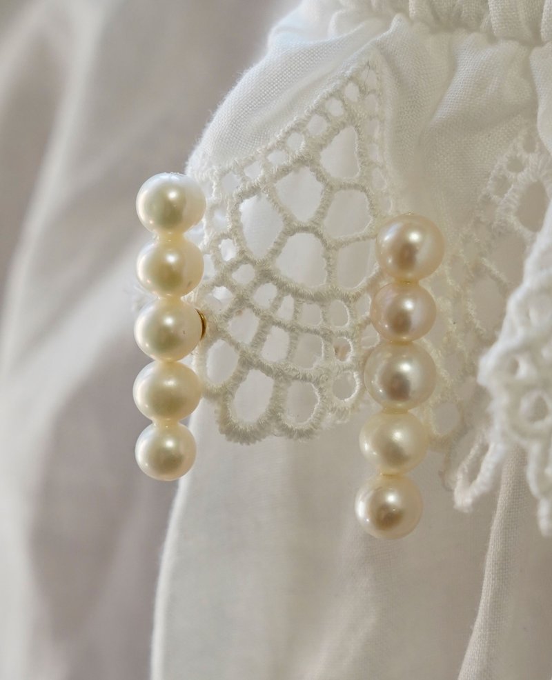 5珍珠穿孔 - 耳環/耳夾/耳骨夾 - 其他金屬 白色