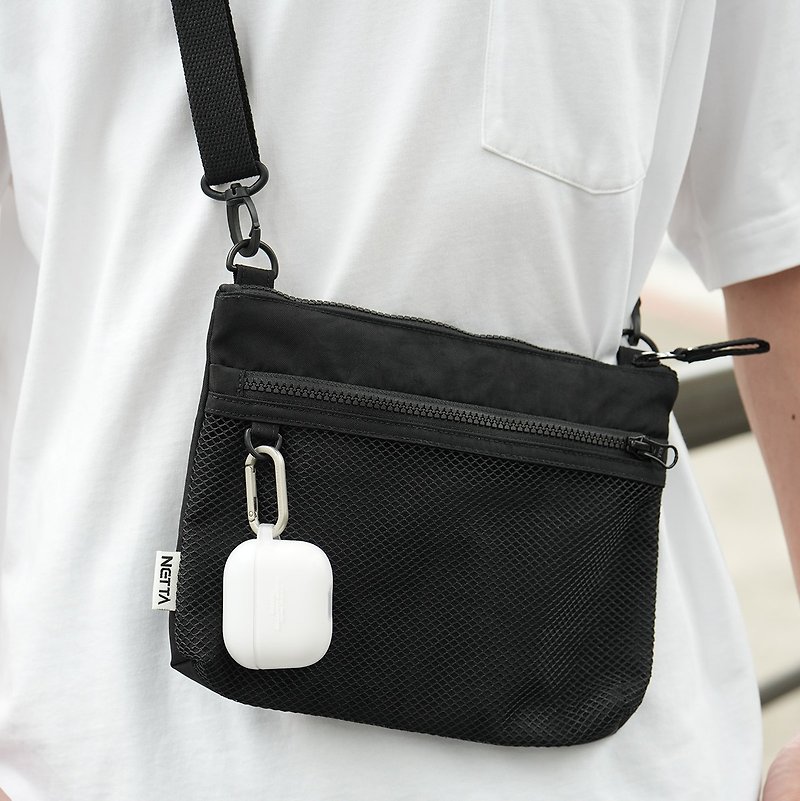 【NETTA】Outdoor Crossbodybag (3 colors) - กระเป๋าเป้สะพายหลัง - ไนลอน สีกากี