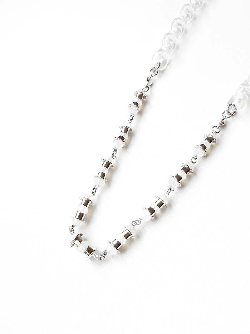 ERINA Long Hardware Fused Necklace //CLEAR - สร้อยคอ - วัสดุอื่นๆ สีใส