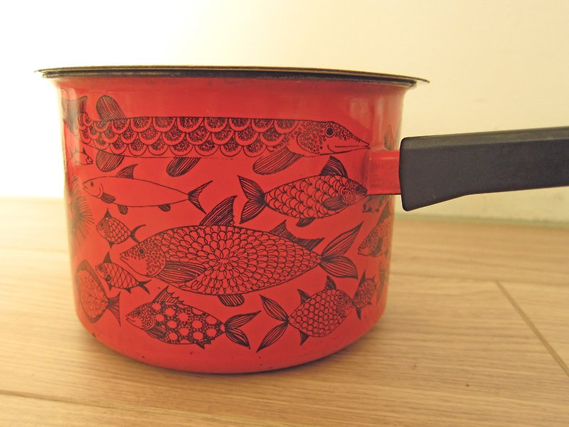 Finland FINEL Ultra Classic Neptune red single handle pot (complete with lid) - Cookware - Paper Red