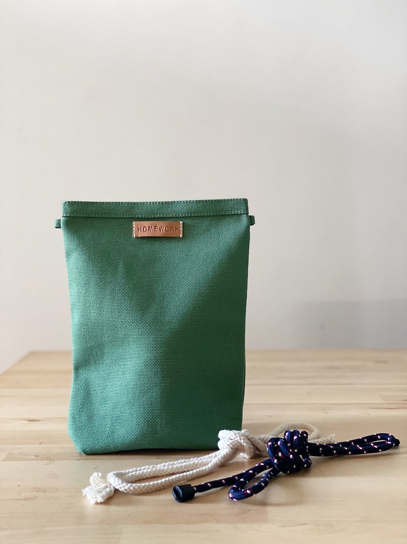 Casual canvas messenger bag (medium) forest green - Messenger Bags & Sling Bags - Cotton & Hemp Multicolor