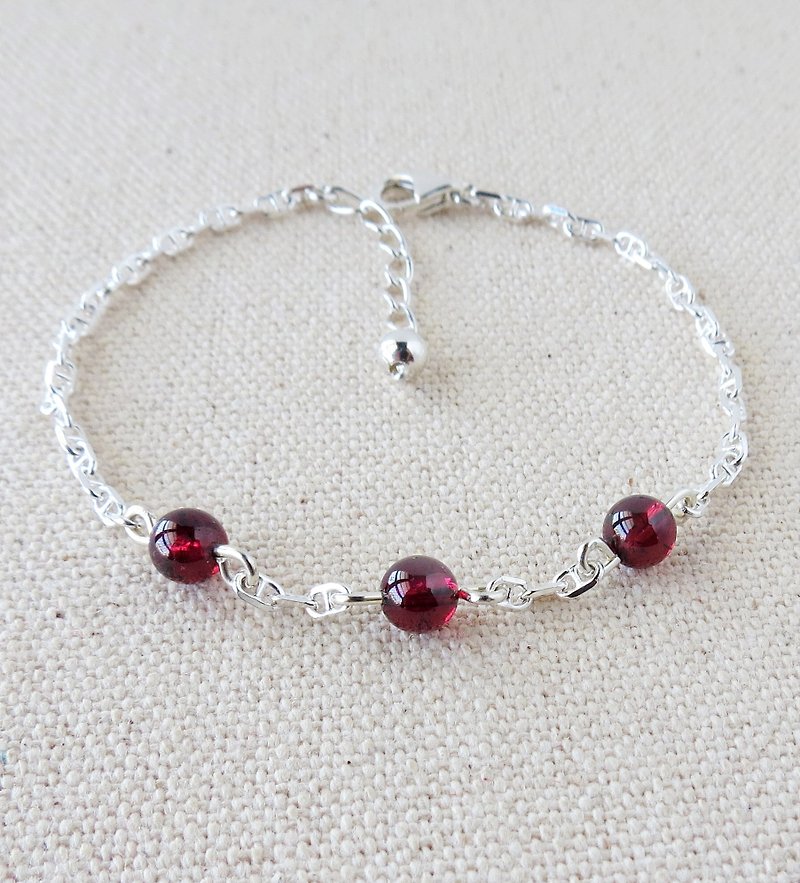 [Opium poppy ﹞ ﹝ love ‧] silver chain **********fashion "lucky stone" Pomegranate bracelet************* [attached] Gift - Bracelets - Gemstone 
