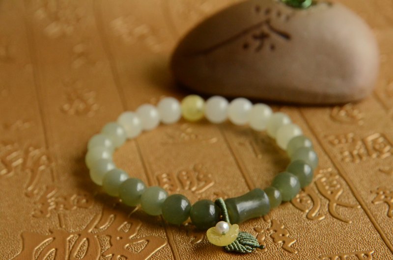 【佩芳】天然和田玉漸變手串手鏈琥珀小花 - 手鍊/手環 - 寶石 綠色