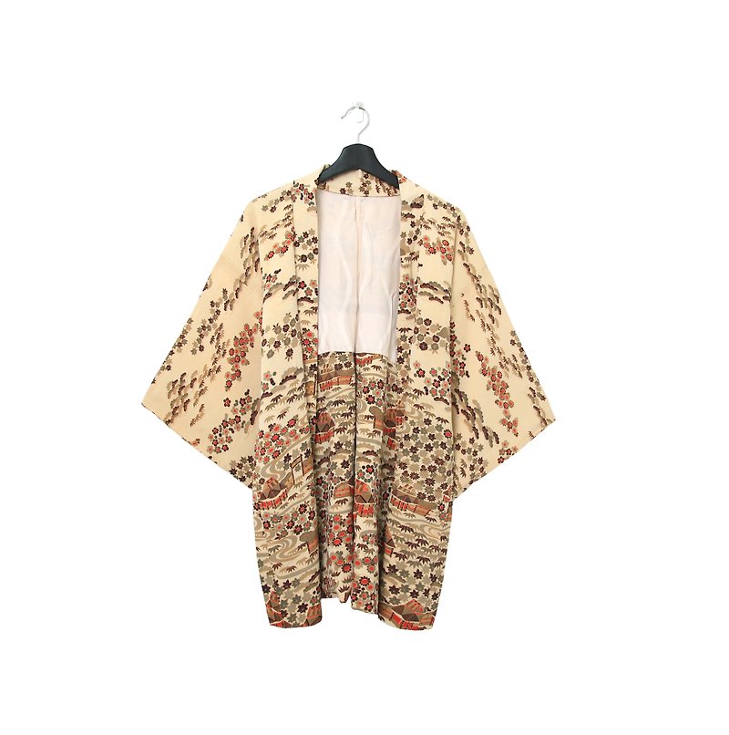 Back to Green-Japan brings back the haori autumn maple leaf village/vintage kimono - Women's Casual & Functional Jackets - Silk 