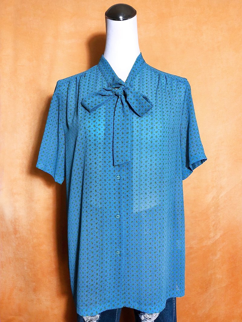 Bow tie totem short-sleeved vintage shirt / brought back to VINTAGE abroad - เสื้อเชิ้ตผู้หญิง - เส้นใยสังเคราะห์ สีน้ำเงิน