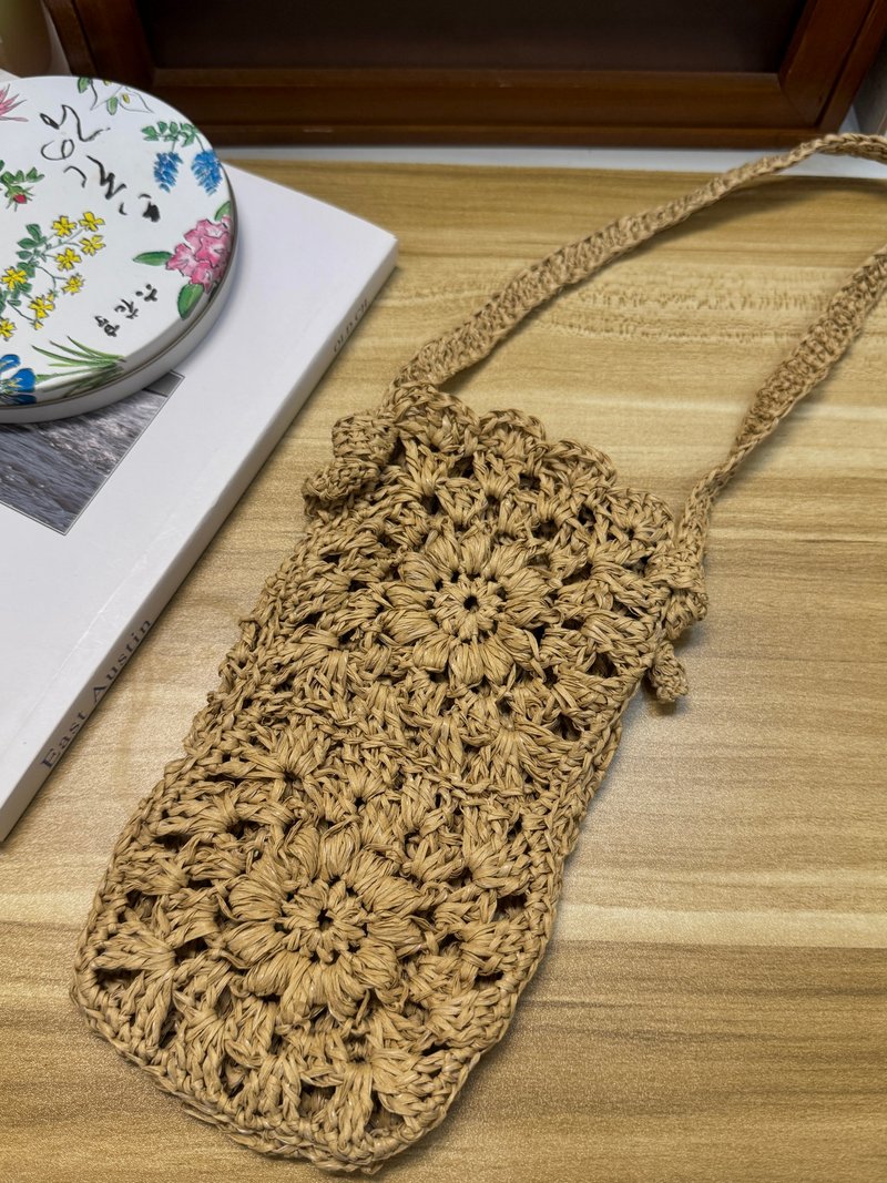 MUMU 夏季燕麥亮絲和紙雛菊手機小物包 HAND MADE - 側背包/斜背包 - 棉．麻 卡其色