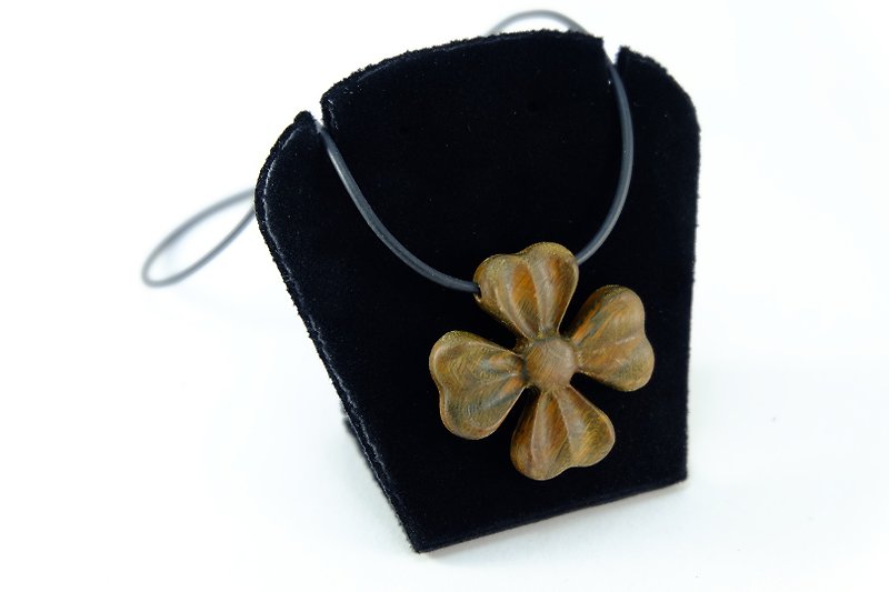 Four Leaf Heart Bloom Four Leaf Heart Bloom Green Clover Original Mirimite Creative Necklace Birthday Gift Lucky Happiness - Necklaces - Wood Green