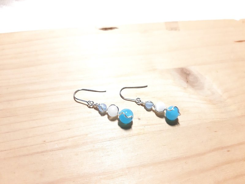Grapefruit Forest Glass - Glass Earrings - Encounter - Sky Blue (clip-on can be changed separately) - ต่างหู - กระจกลาย หลากหลายสี