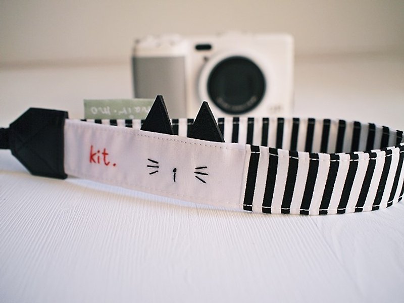 hairmo. Mi Eye Cat Single Wrist Camera / Polaroid / Mobile Phone Strap-Black and White Strip (Single Hole) - กล้อง - ผ้าฝ้าย/ผ้าลินิน สีดำ