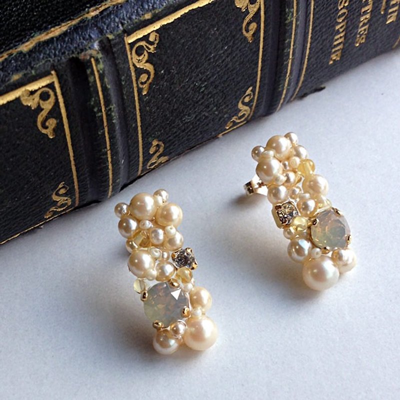 14kgf citrine and vintage glass pearl of Rectangle Bijou earrings * Mimihari [ii-509] - Earrings & Clip-ons - Gemstone Yellow