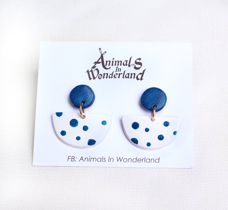 Handmade retro earrings (blue) - Earrings & Clip-ons - Clay Blue