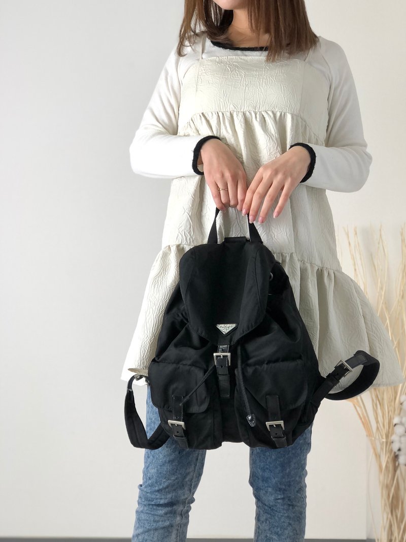 【 日本直送　名牌中古包 】PRADA プラダ トライアングルロゴ ナイロン ダブルポケット バックパック ブラック vintage dng5yz - 後背包/背包/書包 - 尼龍 黑色