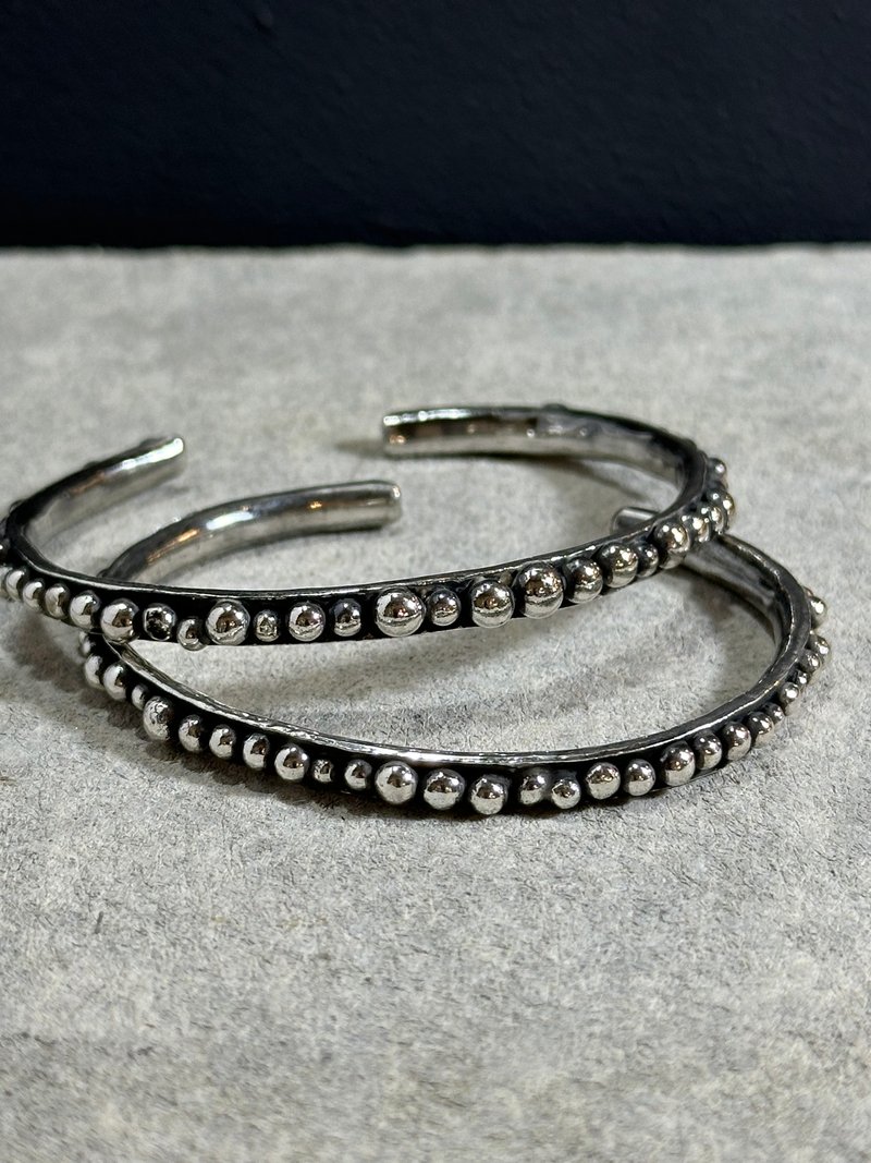 Handmade artisan 925 rustic silver cuff - สร้อยข้อมือ - เงินแท้ สีเงิน