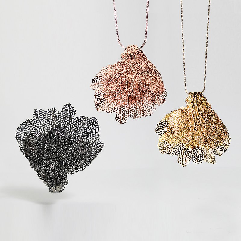 【雙11折扣】Coral Brooch and Necklace Pendant - Necklaces - Other Metals 