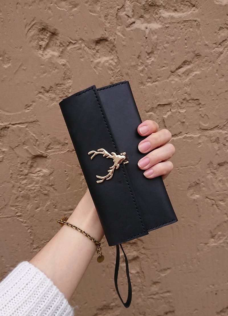 Leather hand stitched. Elk clutch (five colors). One person in a group. 5% off for two - เครื่องหนัง - หนังแท้ 