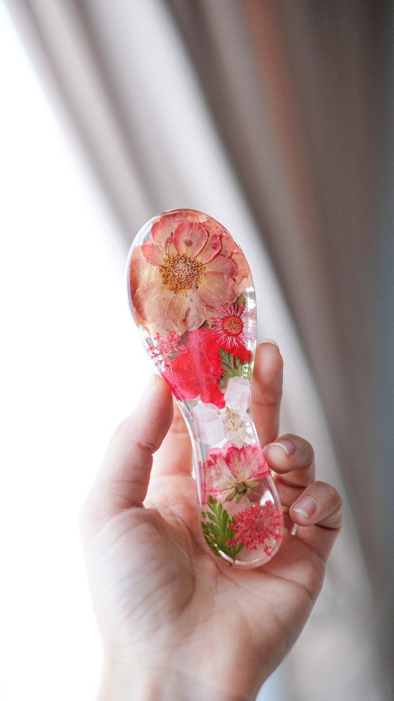 resin comb flower lover dry comb brush - 化妝掃/鏡子/梳子 - 樹脂 