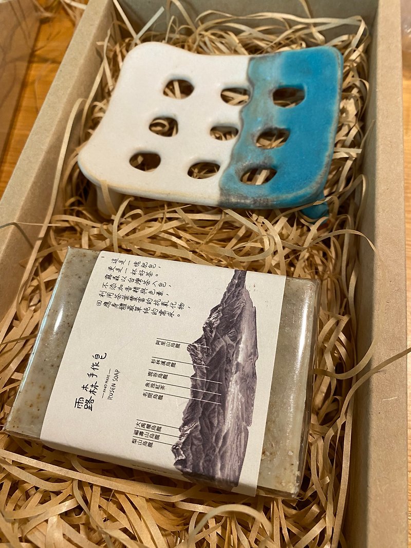 Traveler's Forest Handmade Soap Tray Gift Box/White Snow Turquoise - Pottery & Ceramics - Pottery Orange