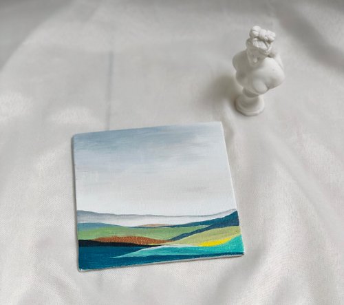 Minimal flower field acrylic painting. Mini round canvas size 10cm - Shop  Artnytime Items for Display - Pinkoi