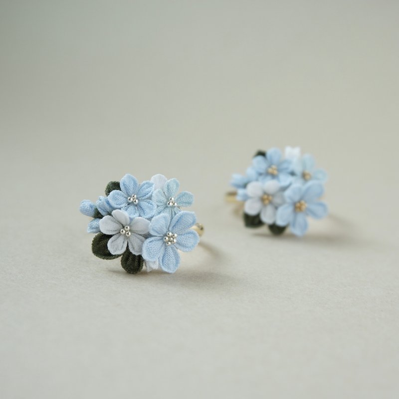2025春季系列 勿忘草 Forget-me-not 細工布花戒指 接單製作 - 戒指 - 棉．麻 