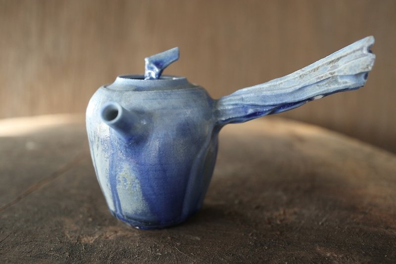 Firewood side handle small kettle - Teapots & Teacups - Porcelain Blue
