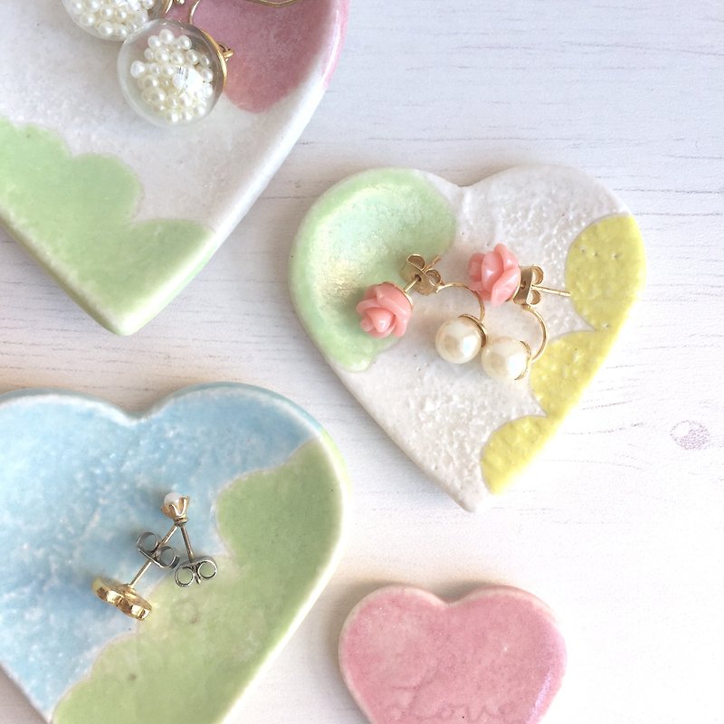 [COUTINMUK]‧ Be my Valentine ‧ powder ceramic heart-shaped decorative dish - Items for Display - Pottery Pink