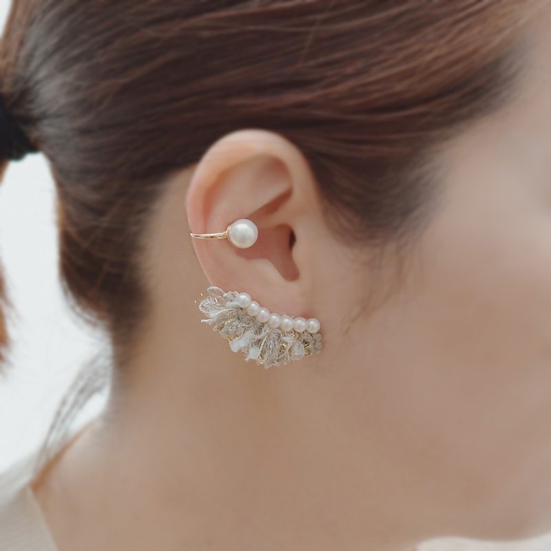 イヤーカフ/ Pearl and tassel ear cuffs / Silver - 耳環/耳夾/耳骨夾 - 其他材質 銀色