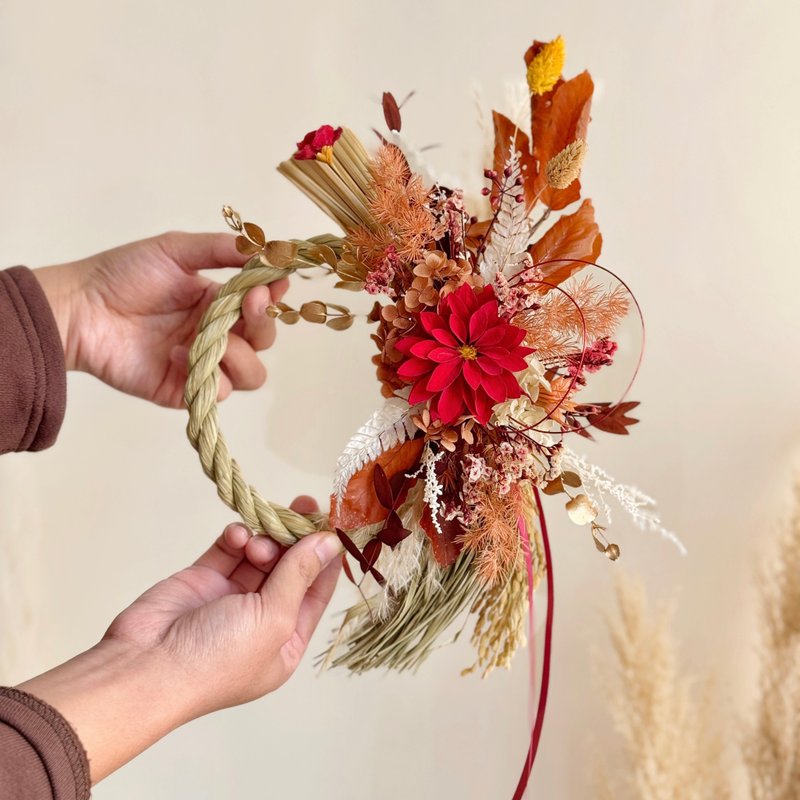 The snake comes to bring good luck in the new year and the immortal dahlia flower is connected with the rope. - Dried Flowers & Bouquets - Plants & Flowers Red