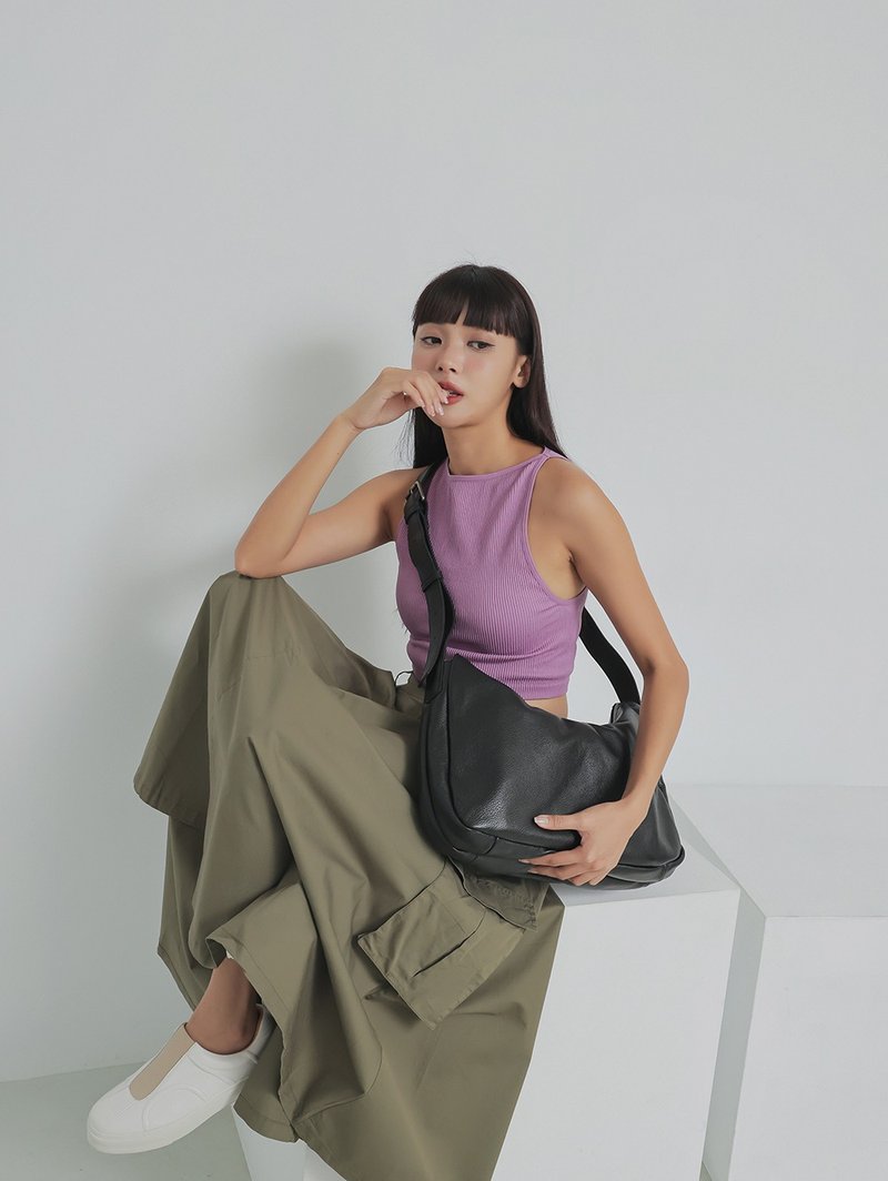 supportingrole large-capacity genuine leather fashionable neat shoulder crossbody backpack side backpack black - กระเป๋าแมสเซนเจอร์ - หนังแท้ สีดำ