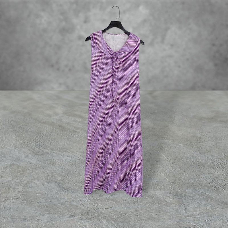 Purple and white color striped light and loose dress with no inner waist strap and no zipper OPD509 - ชุดเดรส - เส้นใยสังเคราะห์ สีม่วง