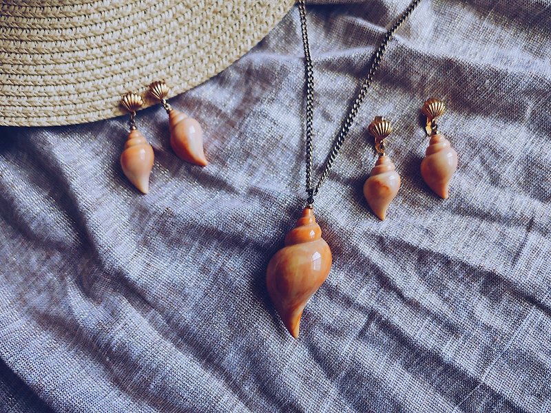 Seasonal Sale-Avon Moiré Orange Shell Set-Earrings/Necklaces・American Antique Jewelry Vinta - ต่างหู - โลหะ 