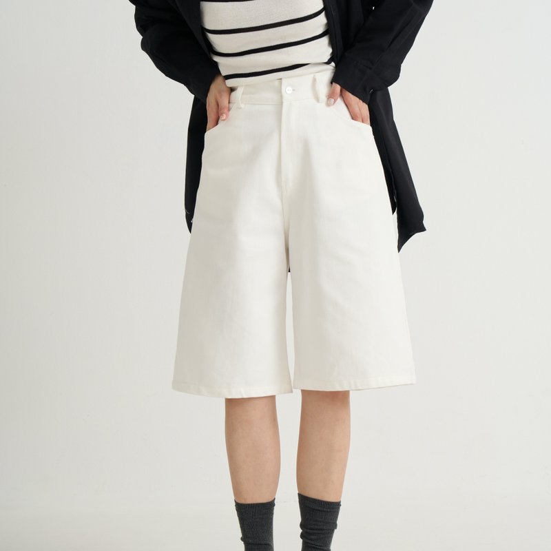 Baggy Cotton Twill Shorts - White - 女短褲/五分褲 - 棉．麻 白色