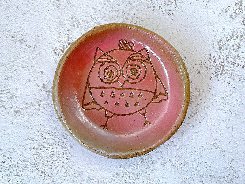 Little Prince Owl Hand Pinch Ceramic Plate│Yoshino Eagle Dim Sum Plate Dinner Plate Hand-painted Ceramic Plate Gift Powder - Plates & Trays - Pottery Pink