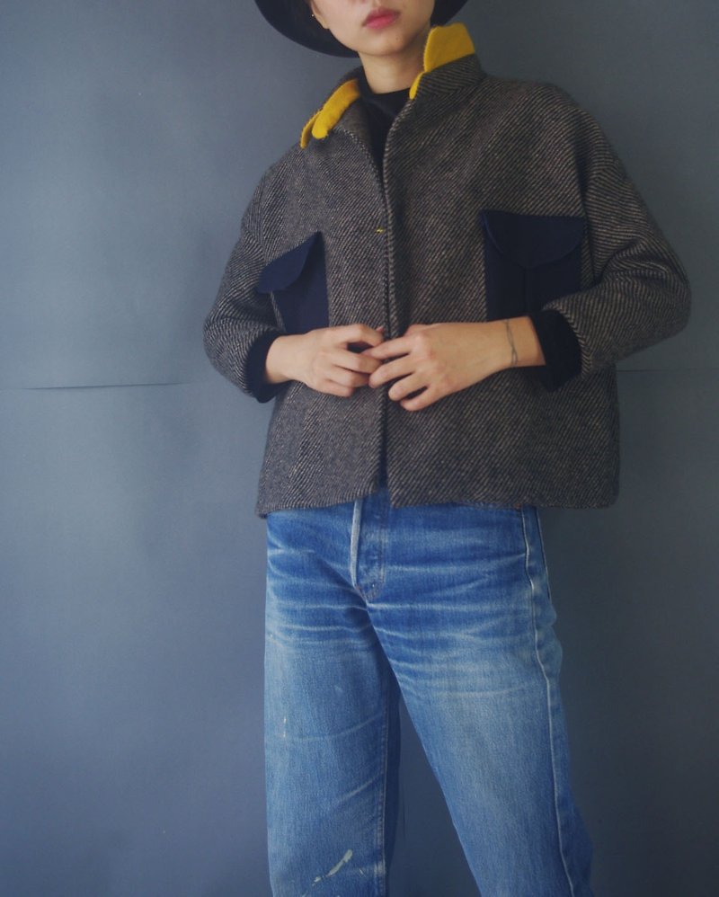 Design hand made - Founder big pocket shirt gray black wool short coat - Women's Casual & Functional Jackets - Wool Black