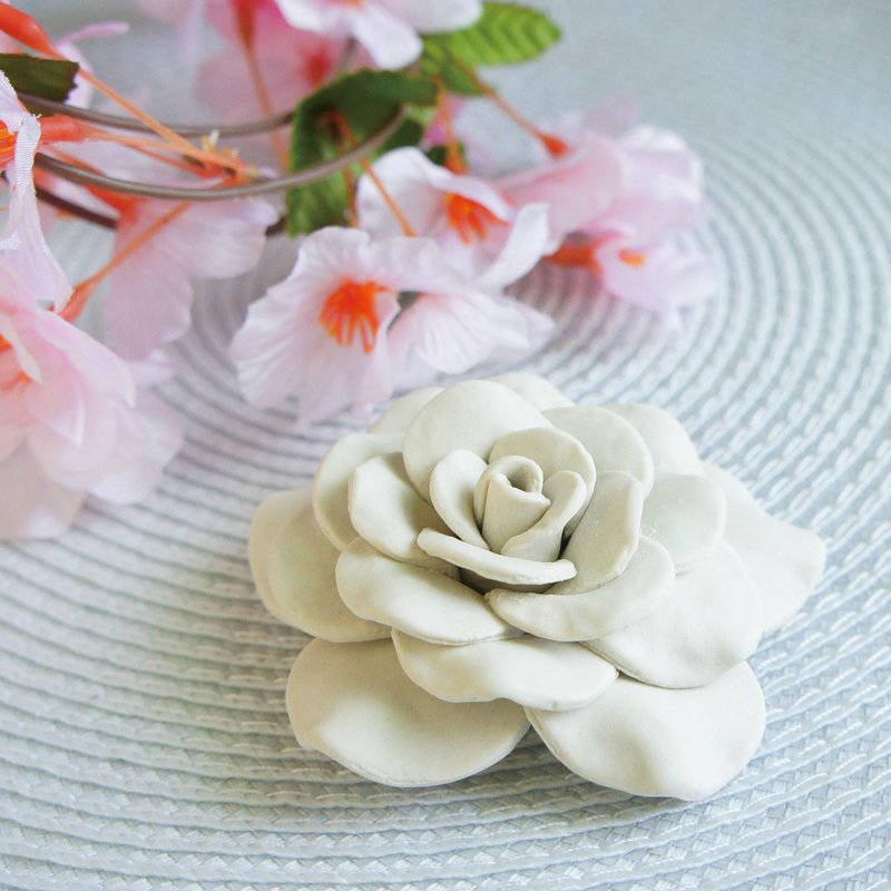 Lovely Japanese Porcelain Clay [Blooming Flower Rose Diffuser Stone, Paperweight, Beige] One Flower Model - Fragrances - Porcelain White