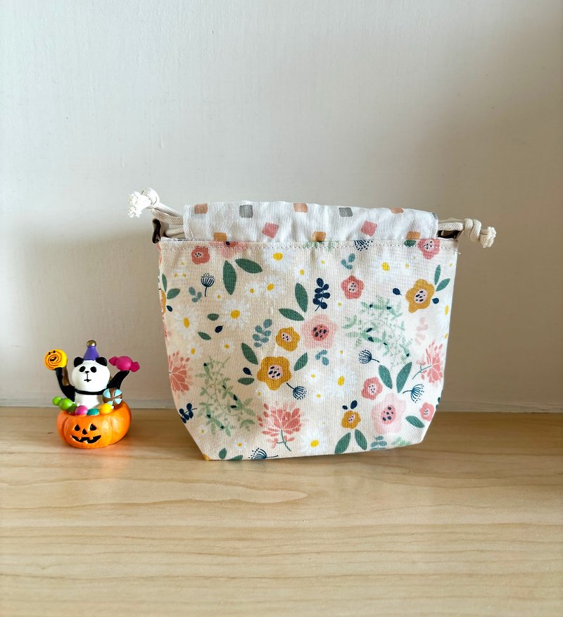 secret garden drawstring bag - กระเป๋าแมสเซนเจอร์ - ผ้าฝ้าย/ผ้าลินิน 