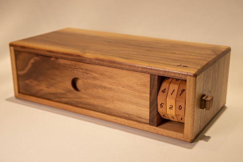 非你莫 (數) 密碼盒-可直接客製密碼丨可雷雕 - 收納箱/收納用品 - 木頭 咖啡色