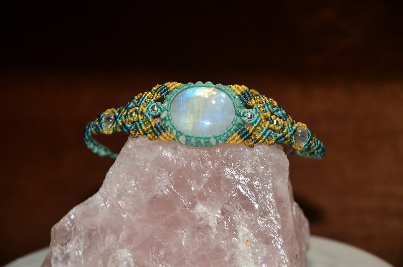 Moonstone Jewelry Macrame Necklace - สร้อยคอ - เครื่องเพชรพลอย ขาว