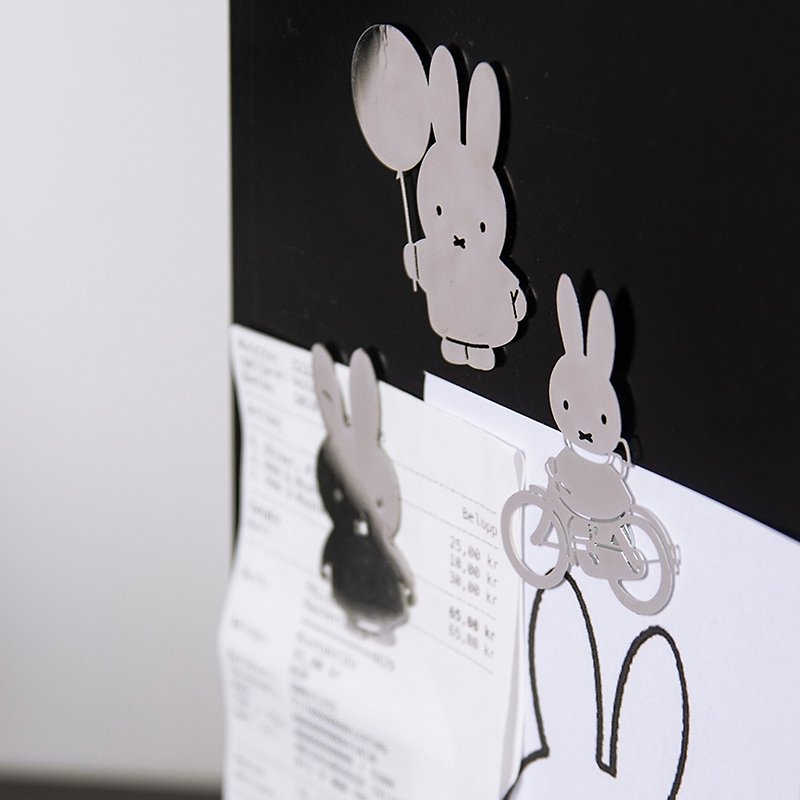 Miffy rabbit shaped magnet 3 is included in the set - แม็กเน็ต - โลหะ 
