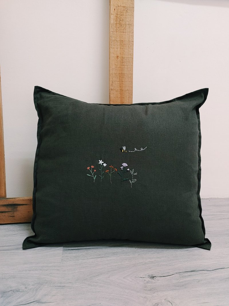 Vintage Hand Embroidery Pillow Case - หมอน - ผ้าฝ้าย/ผ้าลินิน 