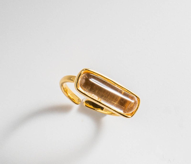 Handmade borosilicate glass tiny square ring with gold plated CASO jewelry - แหวนทั่วไป - โลหะ สีทอง